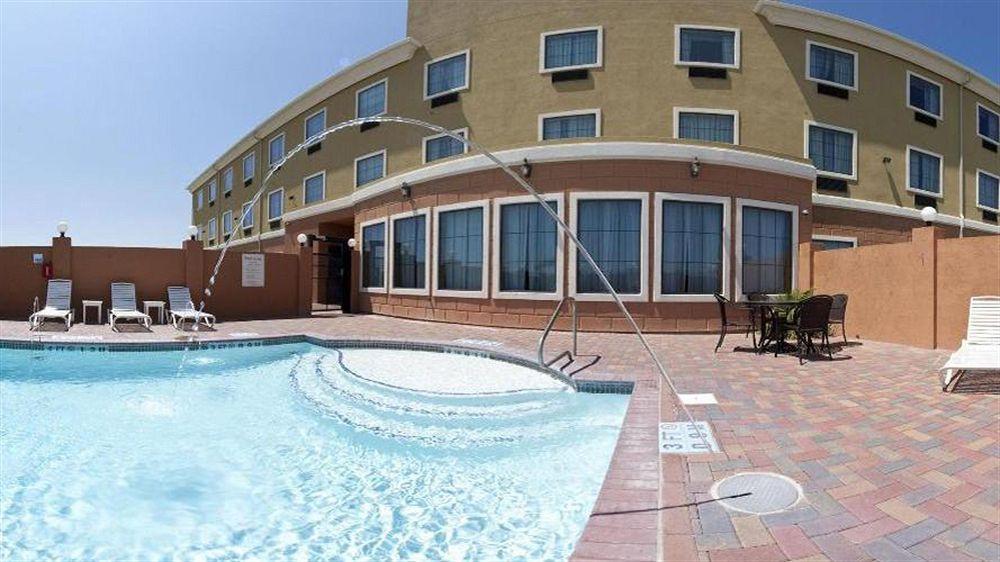 Holiday Inn Express Hotel And Suites Kingsville By Ihg Exteriér fotografie